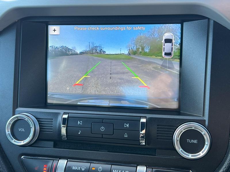 Ford Mustang - Image 18