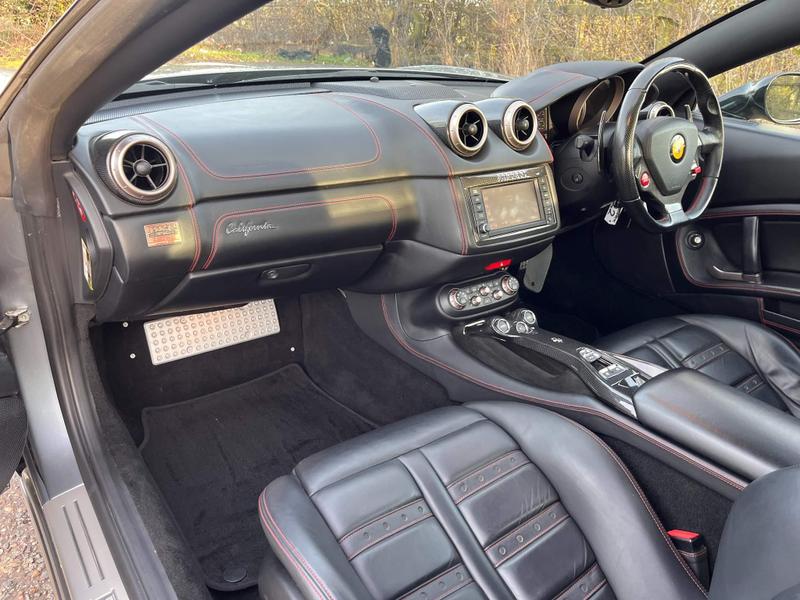 Ferrari CALIFORNIA - Image 9