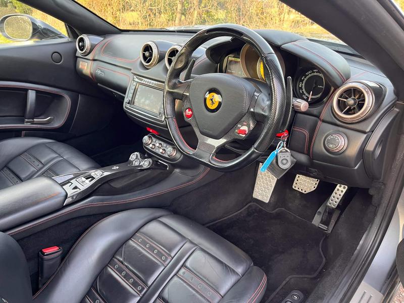 Ferrari CALIFORNIA - Image 13