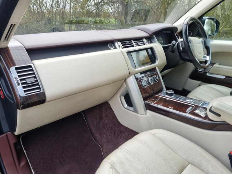 Land Rover Range Rover - Image 13