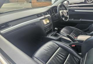 Skoda Superb - Image 35