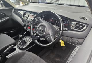 Kia Carens - Image 28
