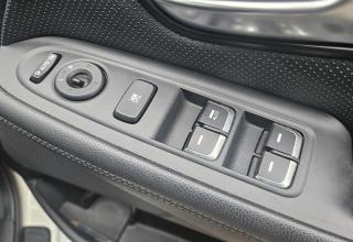 Kia Carens - Image 32