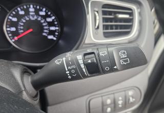 Kia Carens - Image 34