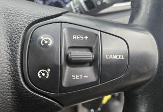 Kia Carens - Image 37