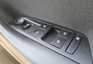 Vauxhall Astra - Image 33