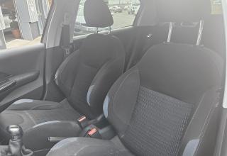 Peugeot 208 - Image 17
