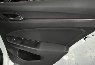 Volkswagen Golf - Image 25