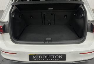 Volkswagen Golf - Image 30