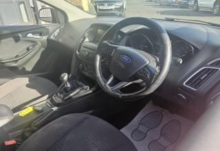 Ford Focus - Image 17
