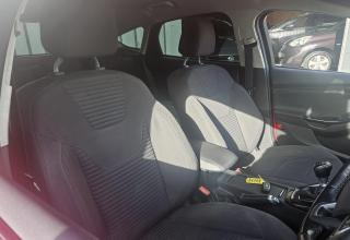Ford Focus - Image 18