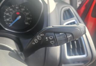 Ford Focus - Image 23