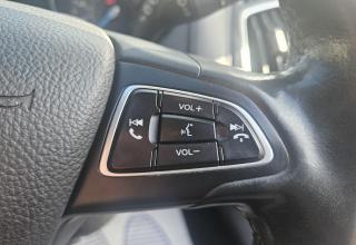 Ford Focus - Image 25