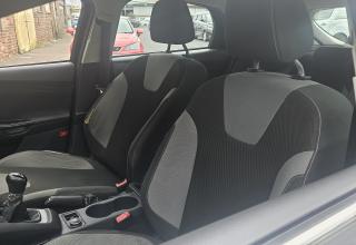 Ford Focus - Image 10