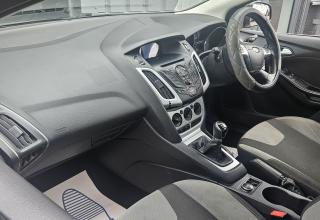 Ford Focus - Image 11