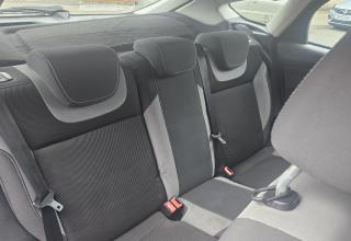 Ford Focus - Image 12