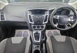 Ford Focus - Image 14