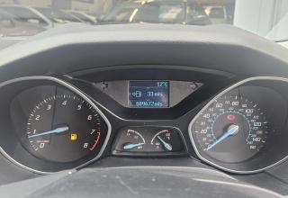 Ford Focus - Image 25