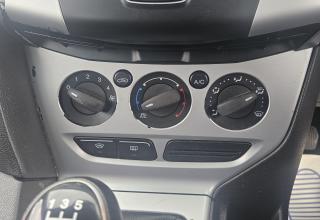 Ford Focus - Image 27