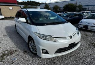 Toyota Estima Aeras G