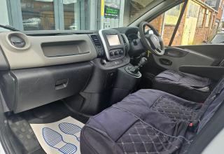 Renault Trafic - Image 11