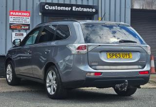 Mitsubishi Outlander - Image 2