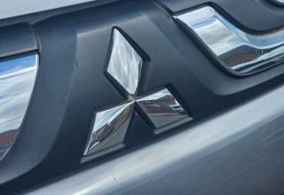 Mitsubishi Outlander - Image 11