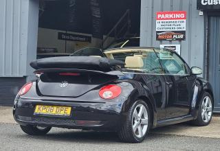 Volkswagen Beetle - Image 6