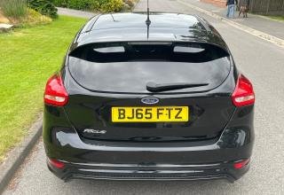Ford Focus - Image 23