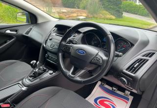 Ford Focus - Image 30