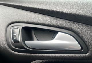 Ford Focus - Image 31