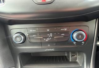Ford Focus - Image 34