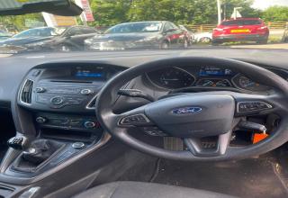 Ford Focus - Image 10