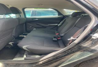 Ford Focus - Image 16