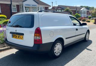 Vauxhall Astra Van - Image 2