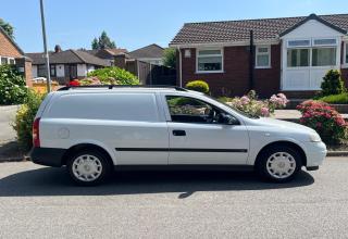 Vauxhall Astra Van - Image 3