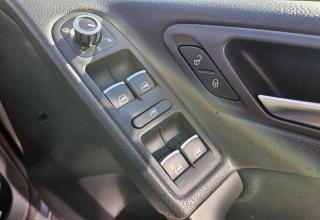 Volkswagen Golf - Image 25