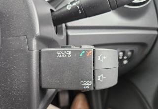 Renault Captur - Image 24