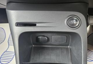 Renault Captur - Image 36