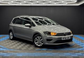 Volkswagen GOLF SV