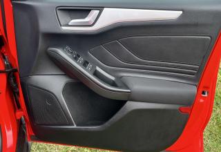Ford Focus photo 24