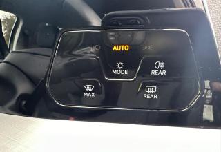 Volkswagen Golf - Image 22