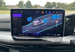 Volkswagen Golf - Image 25