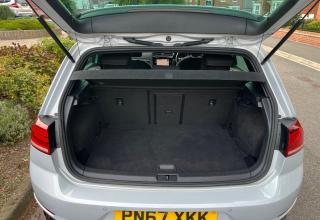 Volkswagen Golf - Image 22