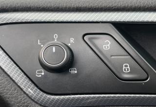 Volkswagen Golf - Image 33