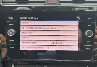 Volkswagen Golf - Image 45