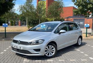 Volkswagen GOLF SV