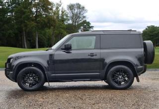 Land Rover Defender 90