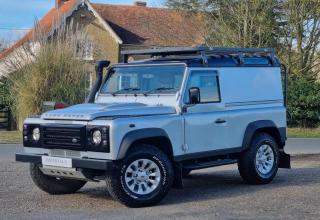 Land Rover Defender 90